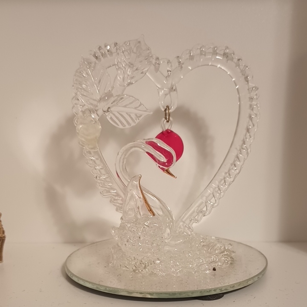 Elegant Glass Swan with Heart Accent